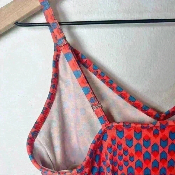 The North Face Women’s Red and Blue Sport Tank Size Small - Picture 6 of 14